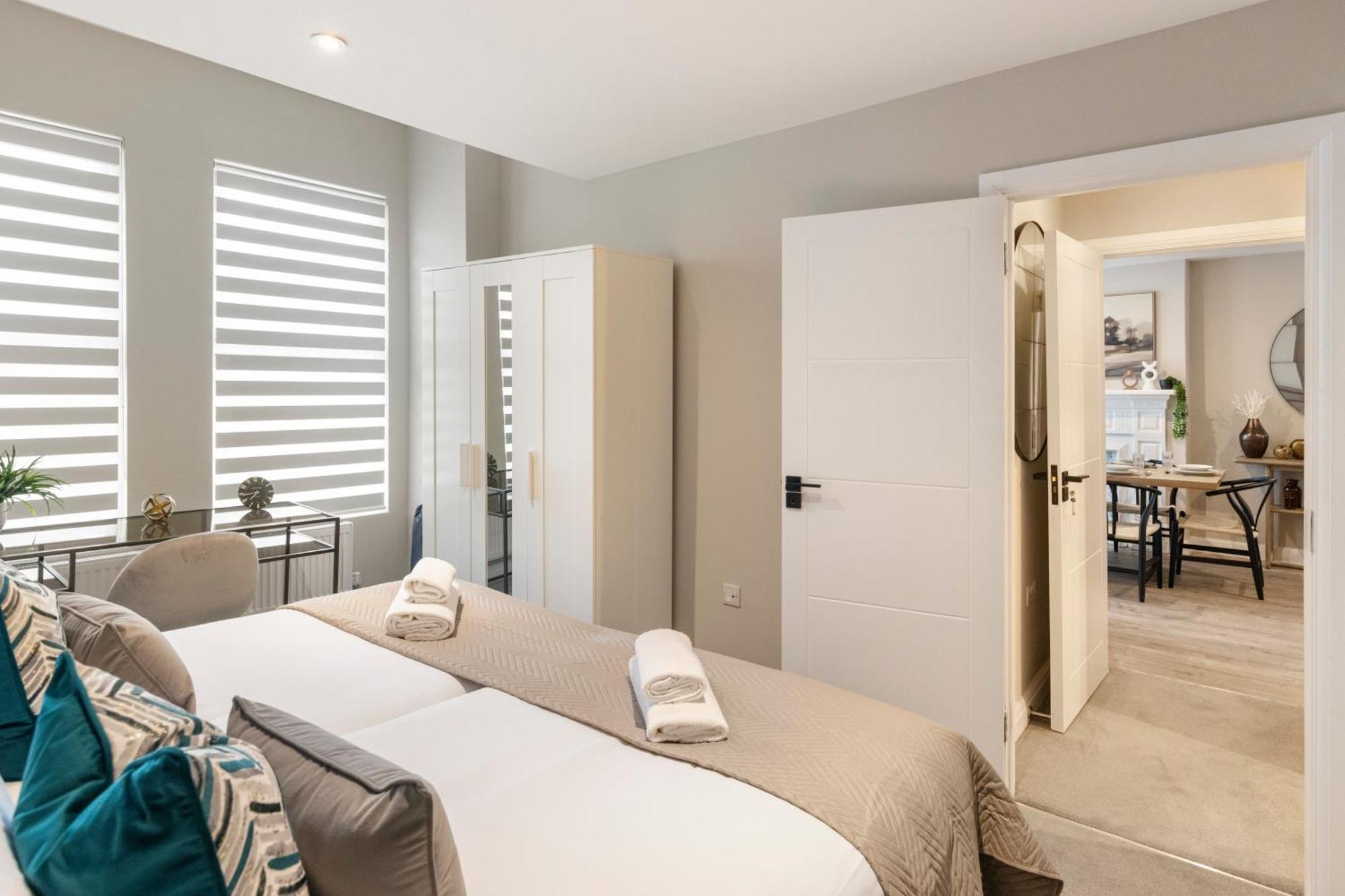 Earthy Elegance Stylish 4br For Urban Escapes Appartement