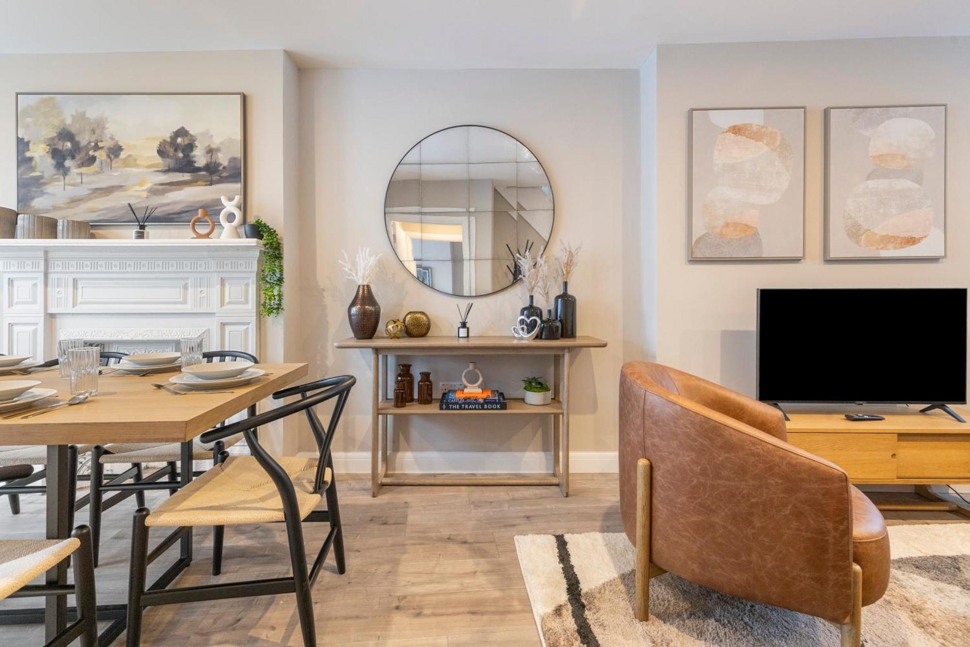 Earthy Elegance Stylish 4br For Urban Escapes Appartement Londres